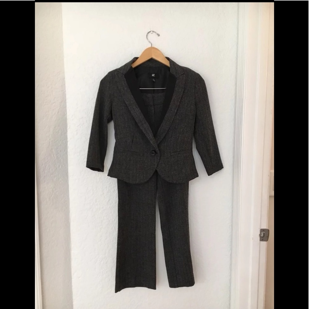 Juniors suit